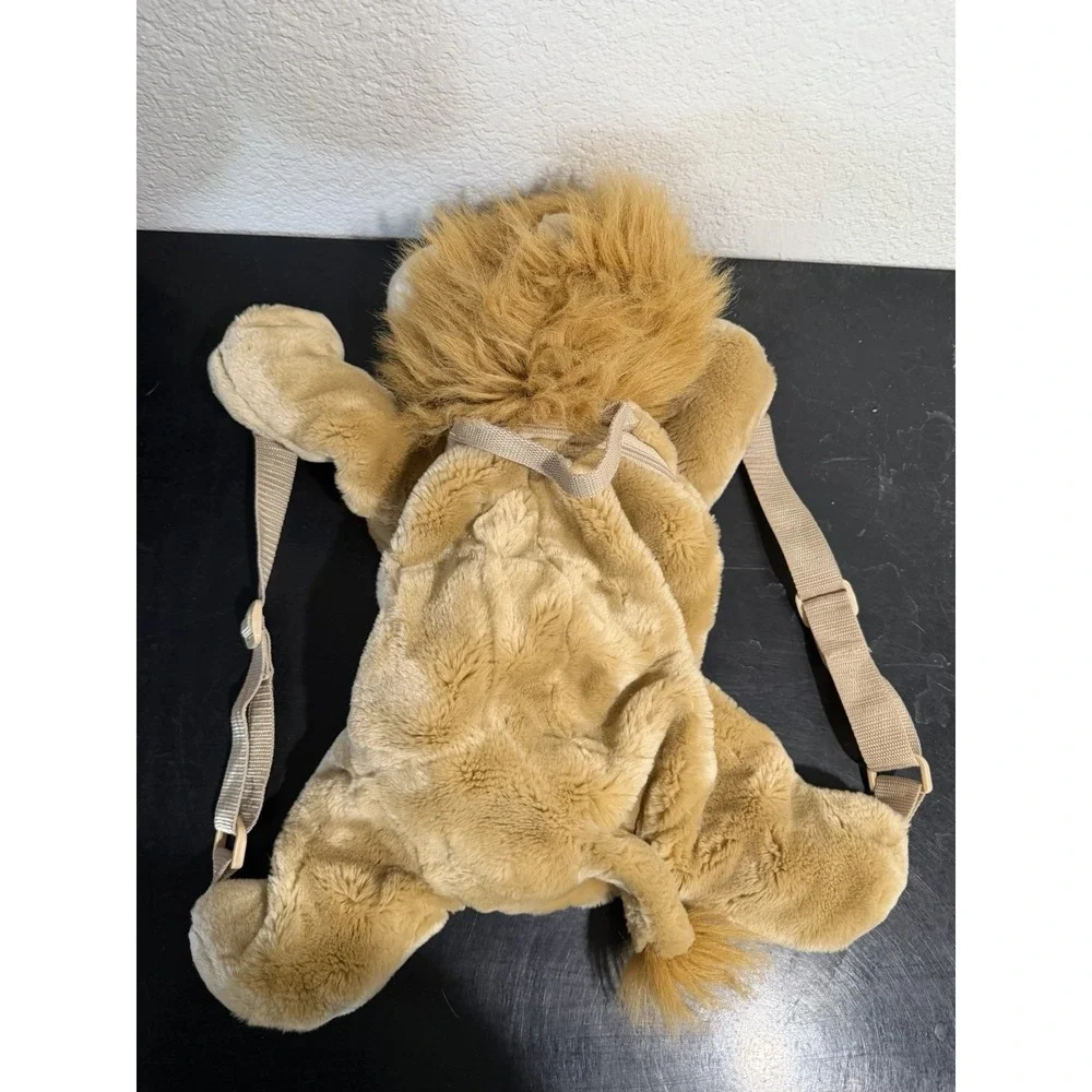 Lion 18